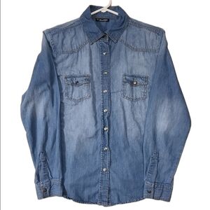 FASHION WEB DENIM CHAMBRAY BUTTON DOWN SHIRT OMBRE BLUE MEDIUM WASH WOMENS